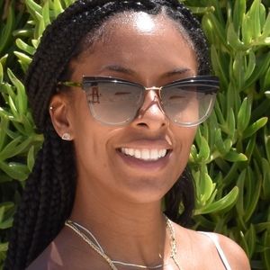 Meet your Posher, Brittney
